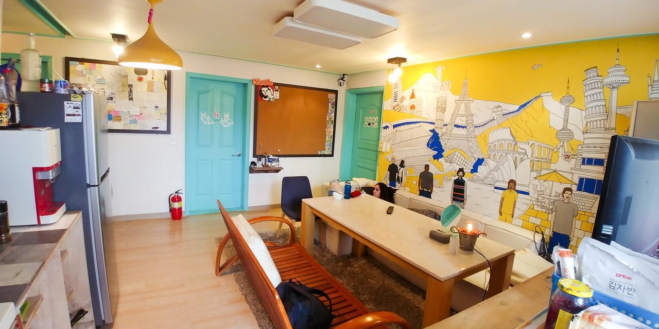 Fun Fun Stay Guesthouse Séoul Extérieur photo